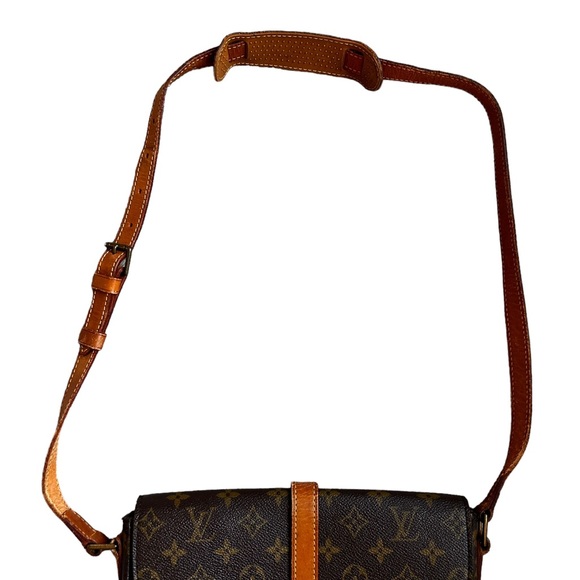 Louis Vuitton Chantilly Crossbody Bag - Picture 6 of 16